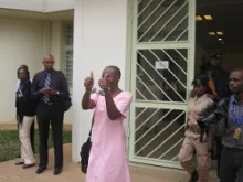 Victoire Ingabire escortée par la police